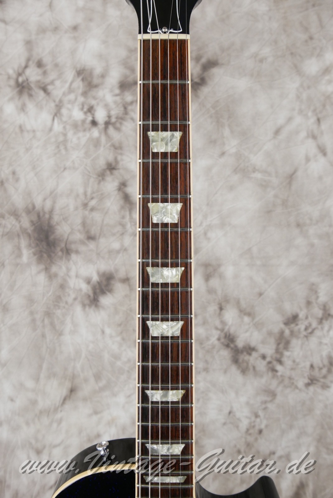 Gibson_Les Paul_Standard_Custom_Shop_edition_dark_blue_sparkle_1993-005.JPG